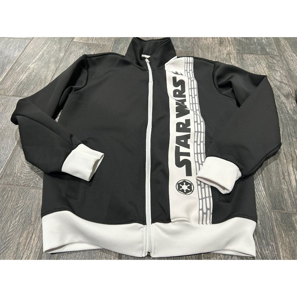 GENTLY USED STAR WARS ZIP UP JACKET- SMALL